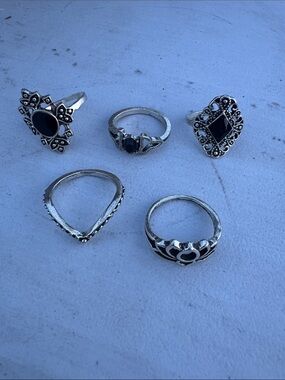 Vintage-Inspired Women's Silver Rings Set with Black Stones size 6
